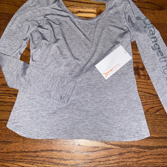 Orangetheory Twist Back Tee! ๐ NWT - Picture 4 of 9